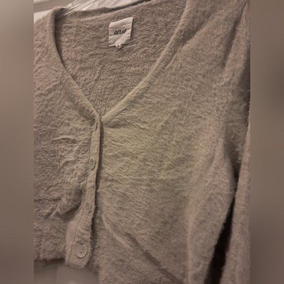 Fuzzy & Soft Gray Aerie Cropped Cardigan - Picture 2 of 3